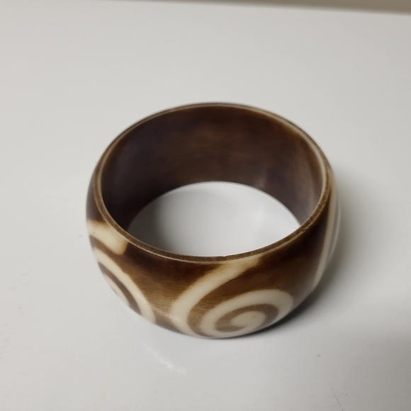 Vintage Two tone Swirl Chunky BOHO Bangle - Picture 3 of 8